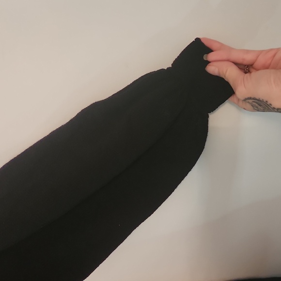 ST John black open front cardigan with Ballon sleeves and cinched cuffs - Picture 2 of 12